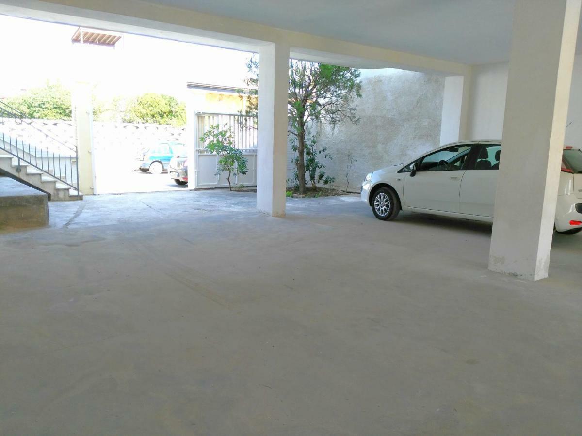 Porto Cesareo Appartamento Panoramico Fronte Mare Con Parcheggio Coperto Torre Lapillo Exterior photo