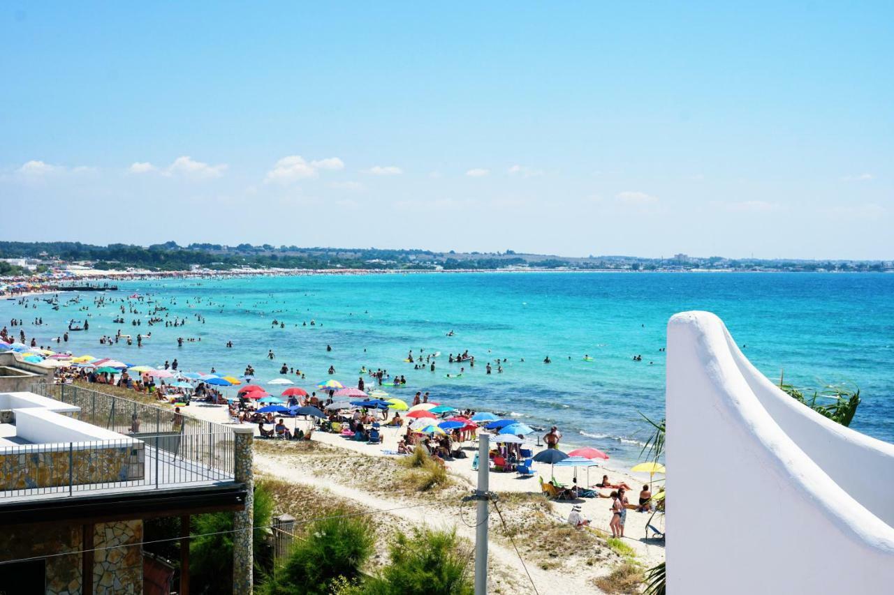 Torre Lapillo Fronte Mare In Centro With Covered Parking Exterior photo